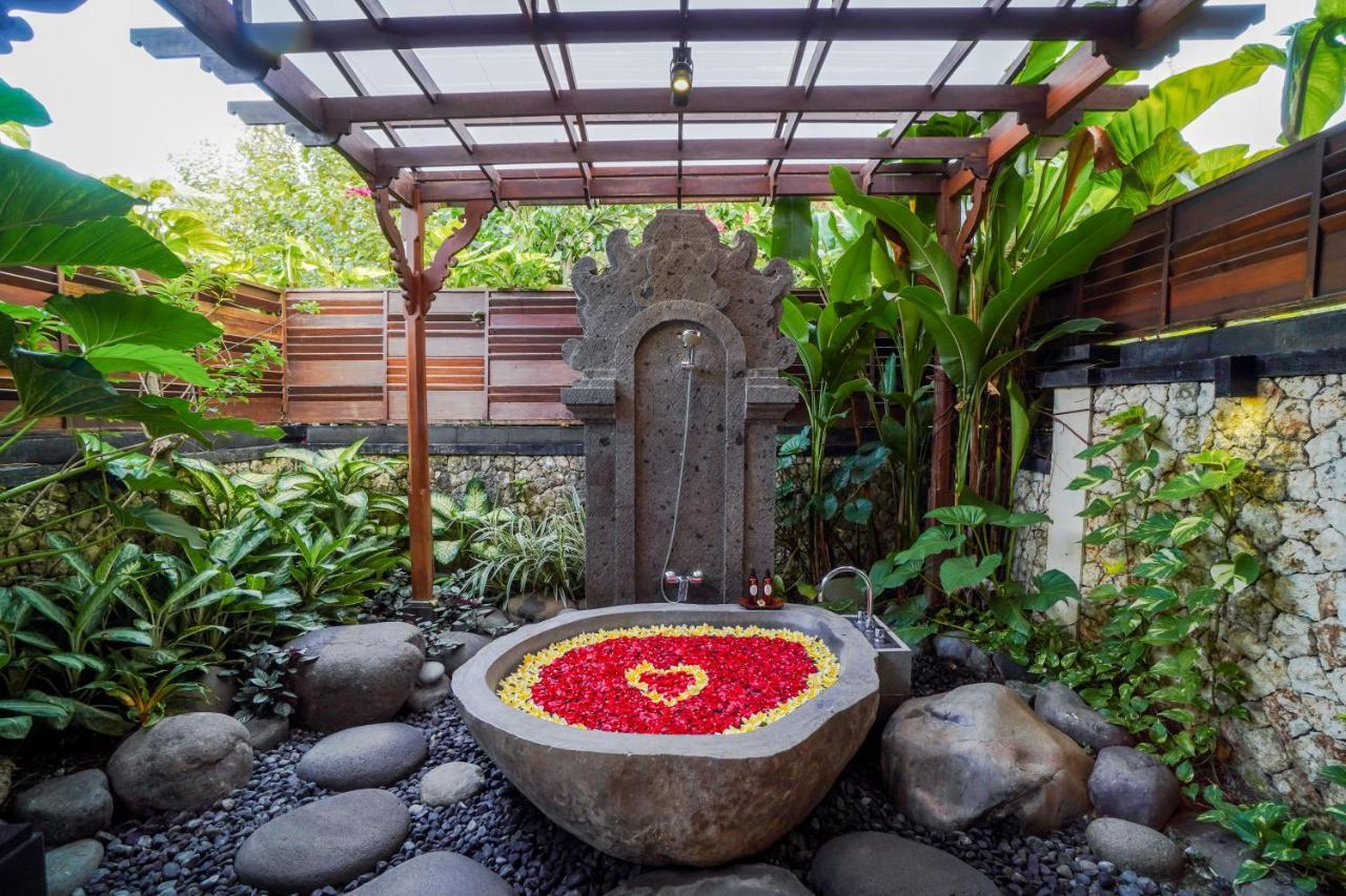 Giri Bhagawan Villas & Spa Nusa Dua  Extérieur photo